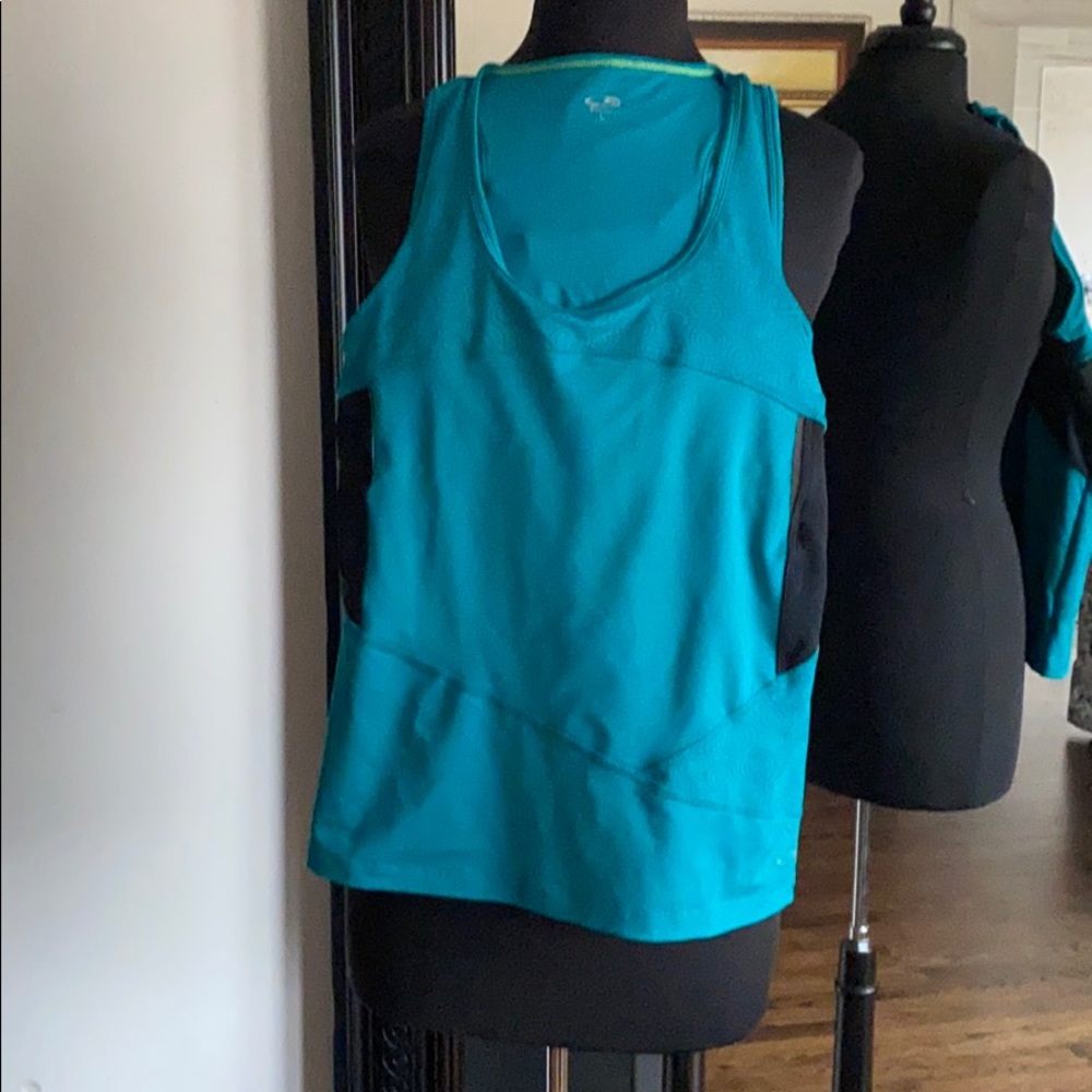 Active wear tank top